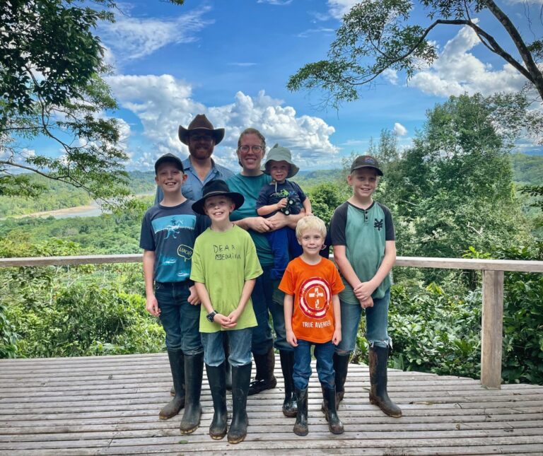 A Home in the Amazon, Family living in the rainforest